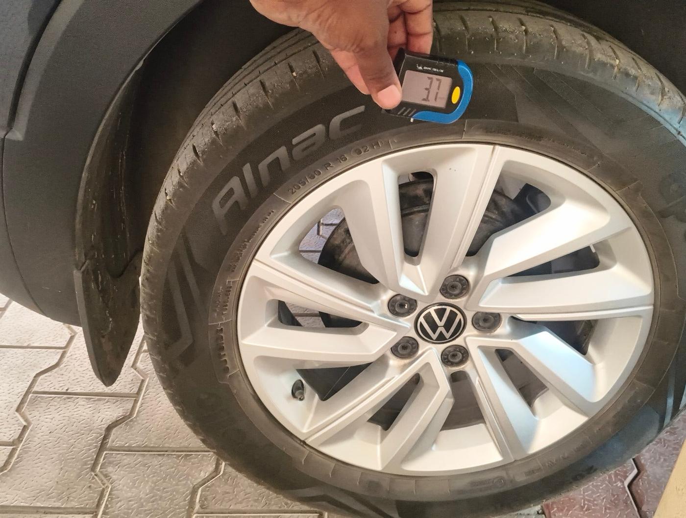 2022 Volkswagen TAIGUN HIGHLINE 1.0 TSI MT, Petrol, Manual, 31,081 km, tyre
