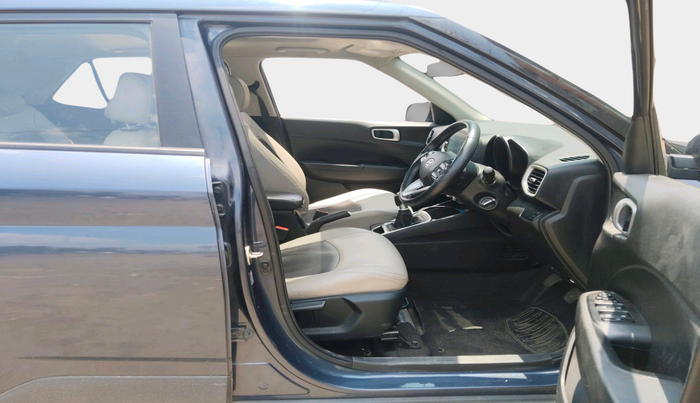 2021 Hyundai VENUE SX 1.5 CRDI, Diesel, Manual, 1,17,771 km, interior