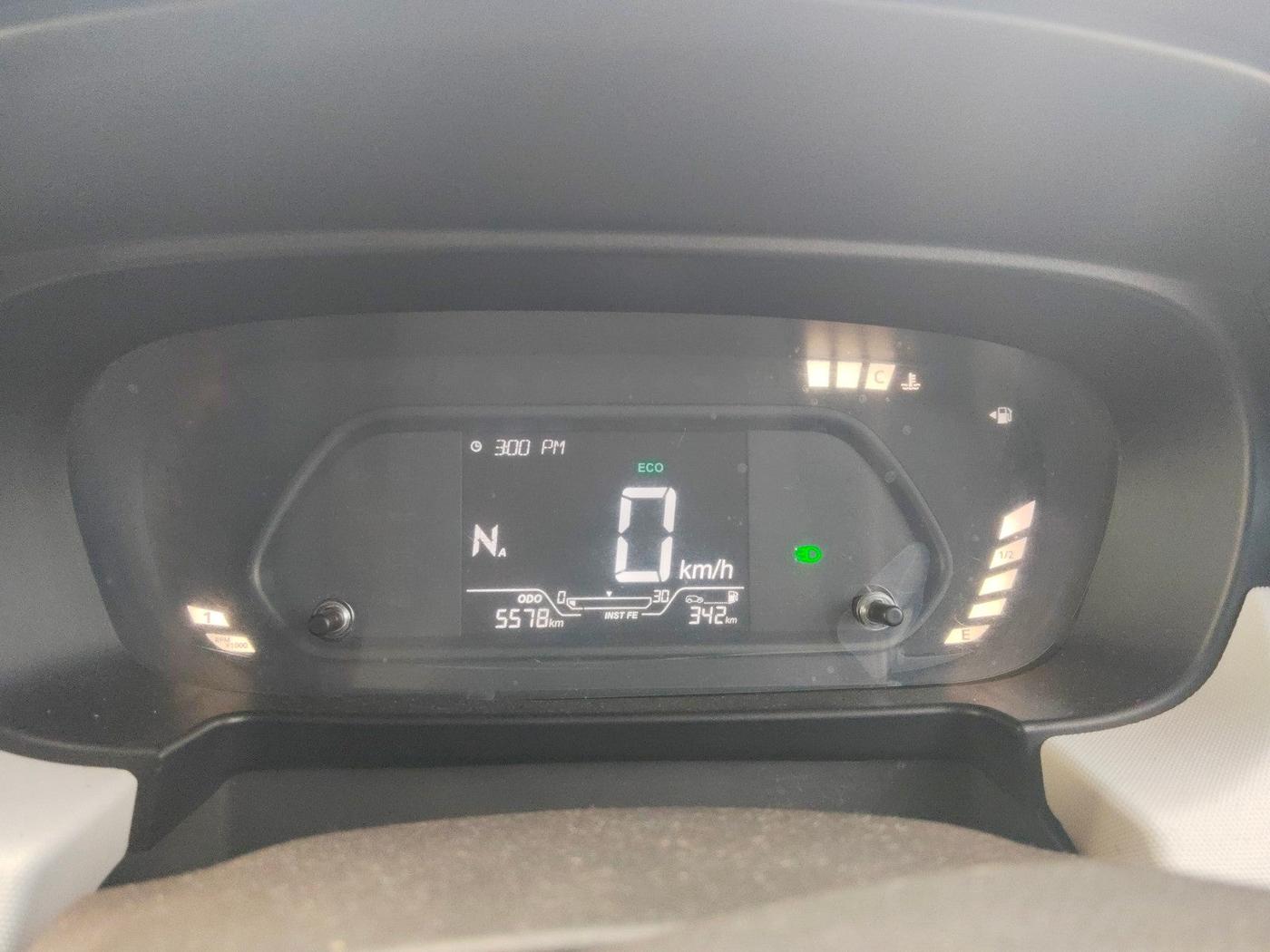 2024 Tata PUNCH ACCOMPLISHED DAZZLE PACK AMT, Petrol, Automatic, 5,578 km, interior