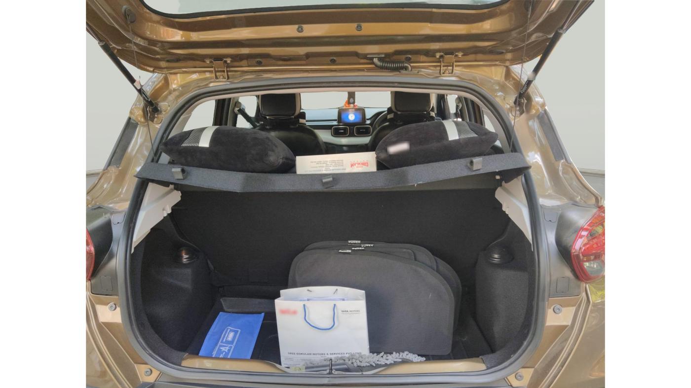 2024 Tata PUNCH  Accomplished AMT Sunroof , Petrol, Automatic, 4,582 km, exterior