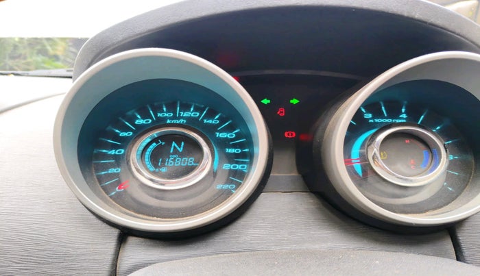 2017 Mahindra XUV500 W10, Diesel, Manual, 1,16,808 km, interior