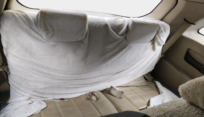 2017 Mahindra XUV500 W10, Diesel, Manual, 1,16,808 km, interior