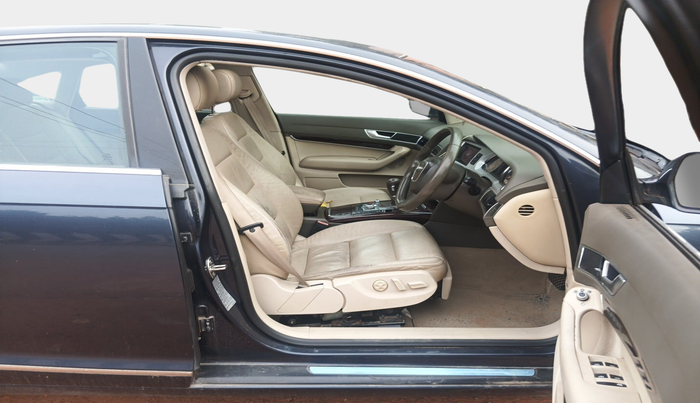 2010 Audi A6 2.7 TDI, Diesel, Automatic, 1,29,641 km, interior