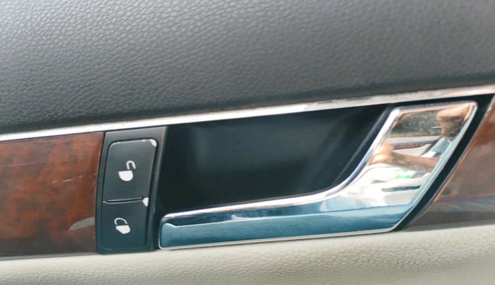 2011 Mercedes Benz C Class C 200 CGI ELEGANCE, Petrol, Automatic, 31,142 km, interior