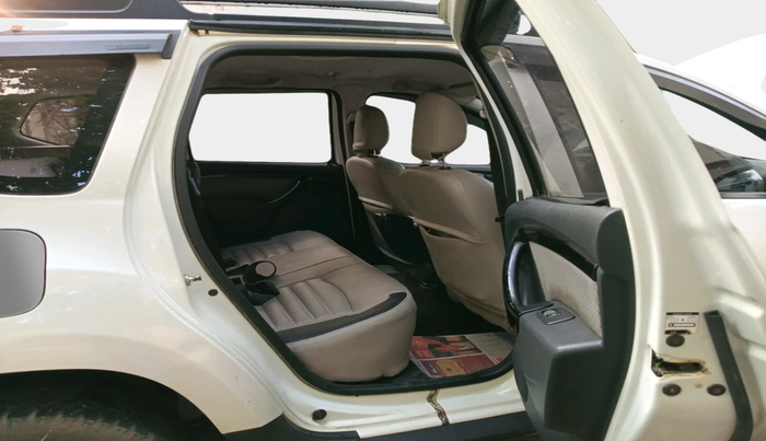 2015 Renault Duster 85 PS RXL DIESEL, Diesel, Manual, 1,01,175 km, interior