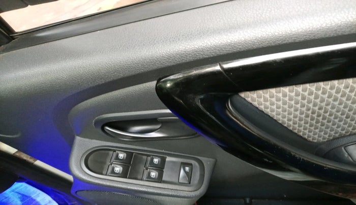 2015 Renault Duster 85 PS RXL DIESEL, Diesel, Manual, 1,01,175 km, interior