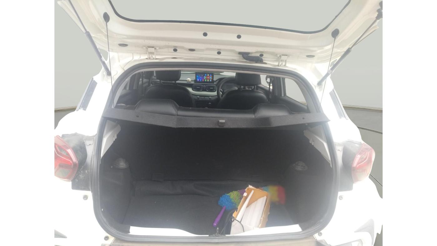 2024 Tata PUNCH ADVENTURE AMT, Petrol, Automatic, 10,761 km, exterior
