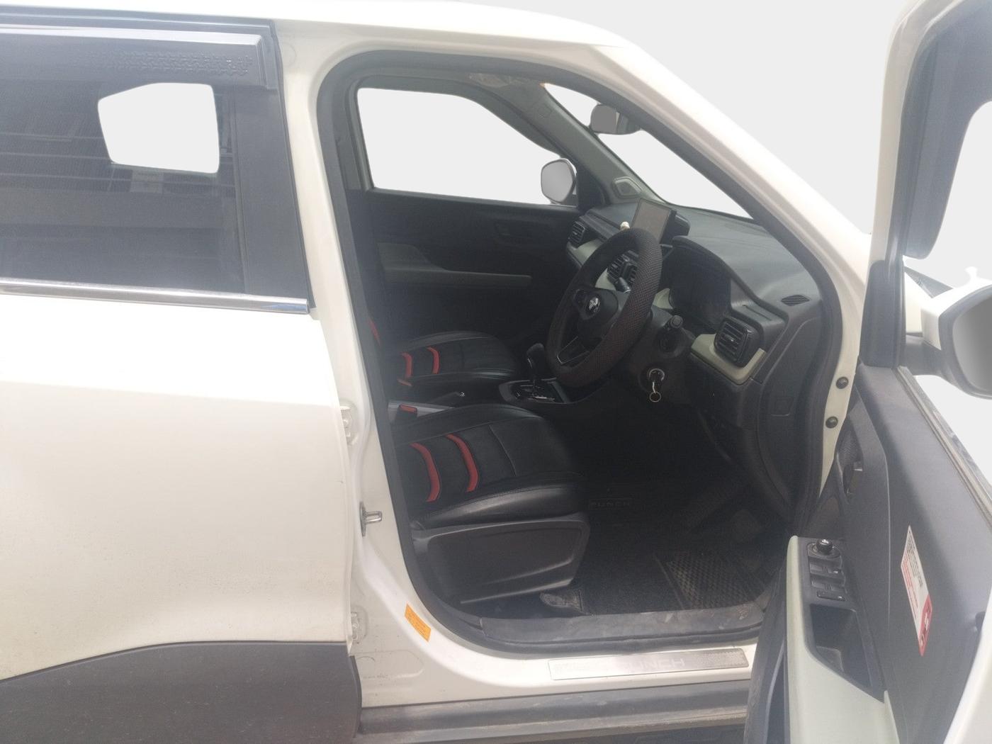 2024 Tata PUNCH ADVENTURE AMT, Petrol, Automatic, 10,761 km, interior