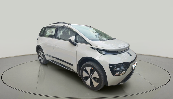 2025 MG Windsor EV Essence, Electric, Automatic, 14,711 km, exterior