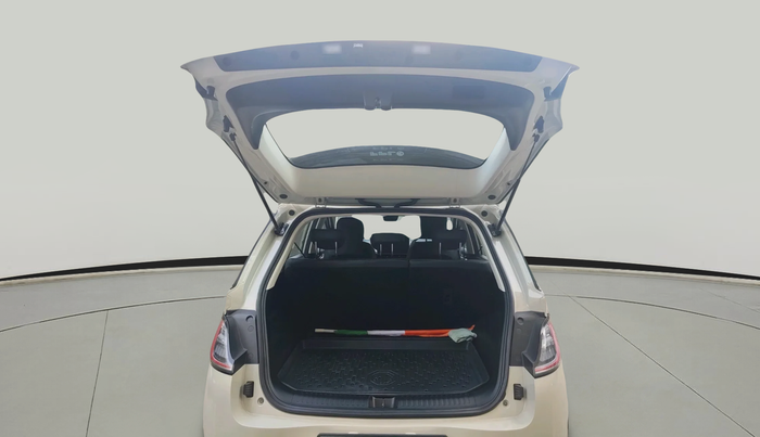 2025 MG Windsor EV Essence, Electric, Automatic, 14,711 km, exterior