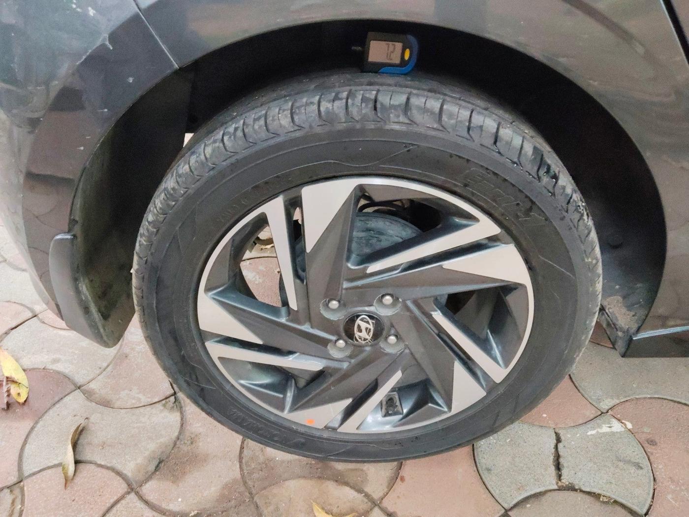 2022 Hyundai NEW I20 ASTA (O) 1.2 AT, Petrol, Automatic, 54,788 km, tyre