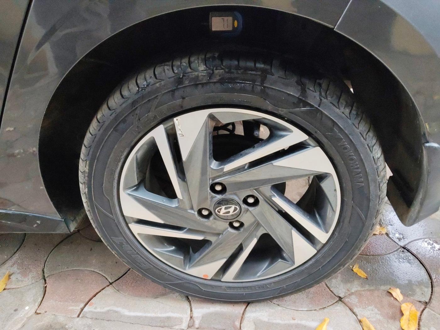 2022 Hyundai NEW I20 ASTA (O) 1.2 AT, Petrol, Automatic, 54,788 km, tyre