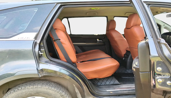 2017 Tata Hexa XMA 4X2 7 STR, Diesel, Automatic, 1,32,254 km, interior