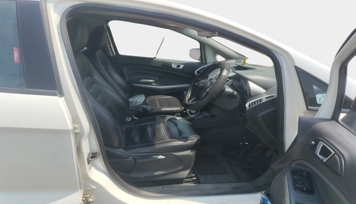 2016 Ford Ecosport TITANIUM 1.5L DIESEL, Diesel, Manual, 1,14,438 km, interior