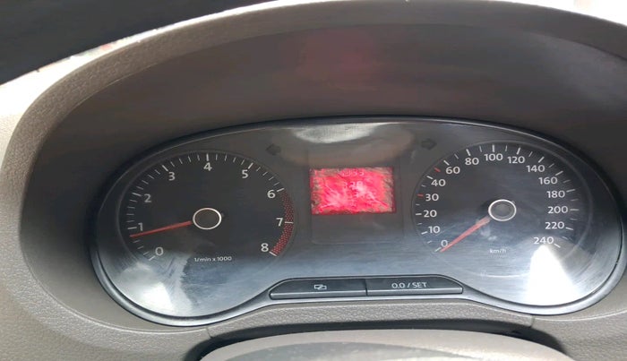 2011 Volkswagen Vento TRENDLINE 1.6, Petrol, Manual, 1,17,332 km, interior