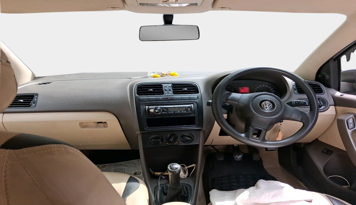 2011 Volkswagen Vento TRENDLINE 1.6, Petrol, Manual, 1,17,332 km, interior