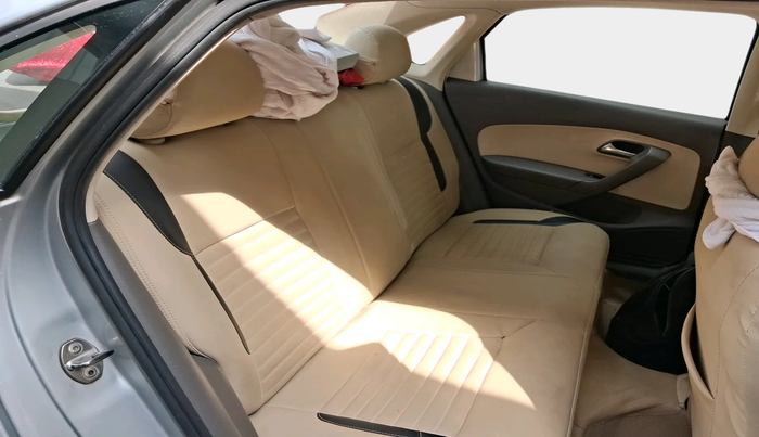 2011 Volkswagen Vento TRENDLINE 1.6, Petrol, Manual, 1,17,332 km, interior