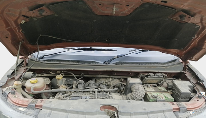 2016 Mahindra Kuv100 K6 PLUS 6 STR, Petrol, Manual, 97,981 km, exterior