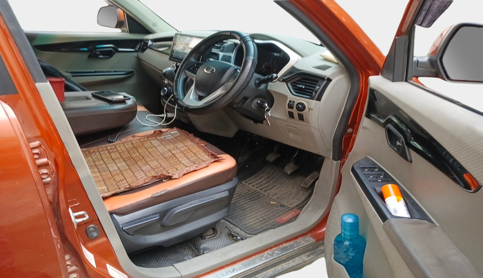 2016 Mahindra Kuv100 K6 PLUS 6 STR, Petrol, Manual, 97,981 km, interior