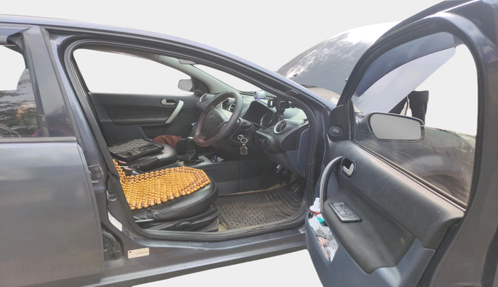 2012 Ford Fiesta Classic LXI 1.4 DIESEL, Diesel, Manual, 1,12,585 km, interior