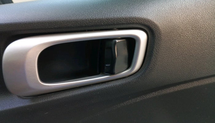 2020 Hyundai VENUE E 1.2, Petrol, Manual, 38,159 km, interior