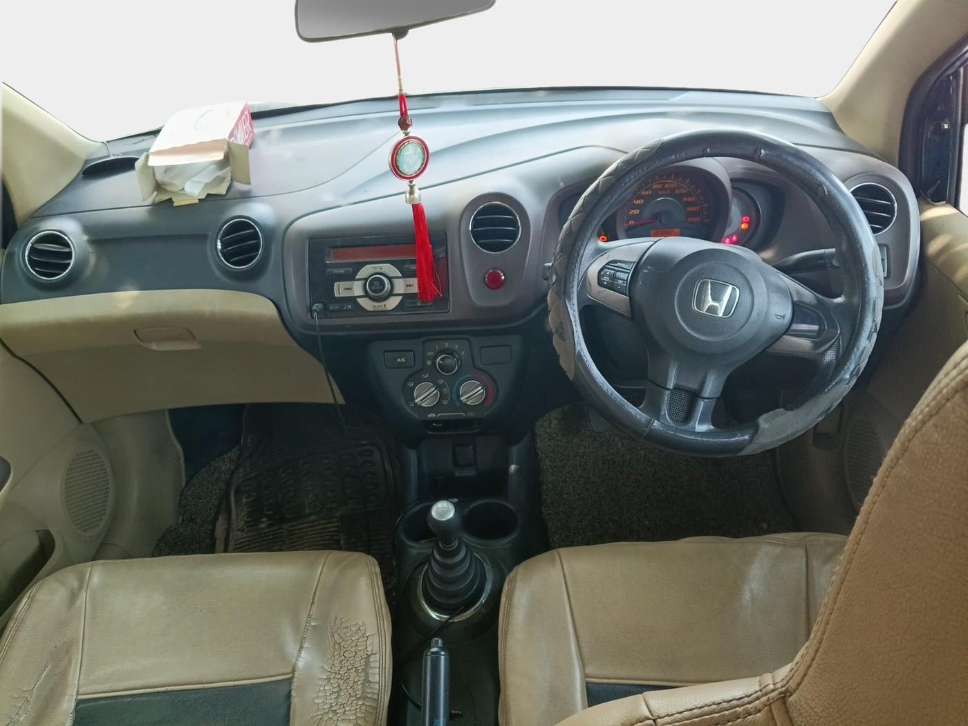 2014 Honda Amaze 1.5L I-DTEC S, Diesel, Manual, 1,80,882 km, interior