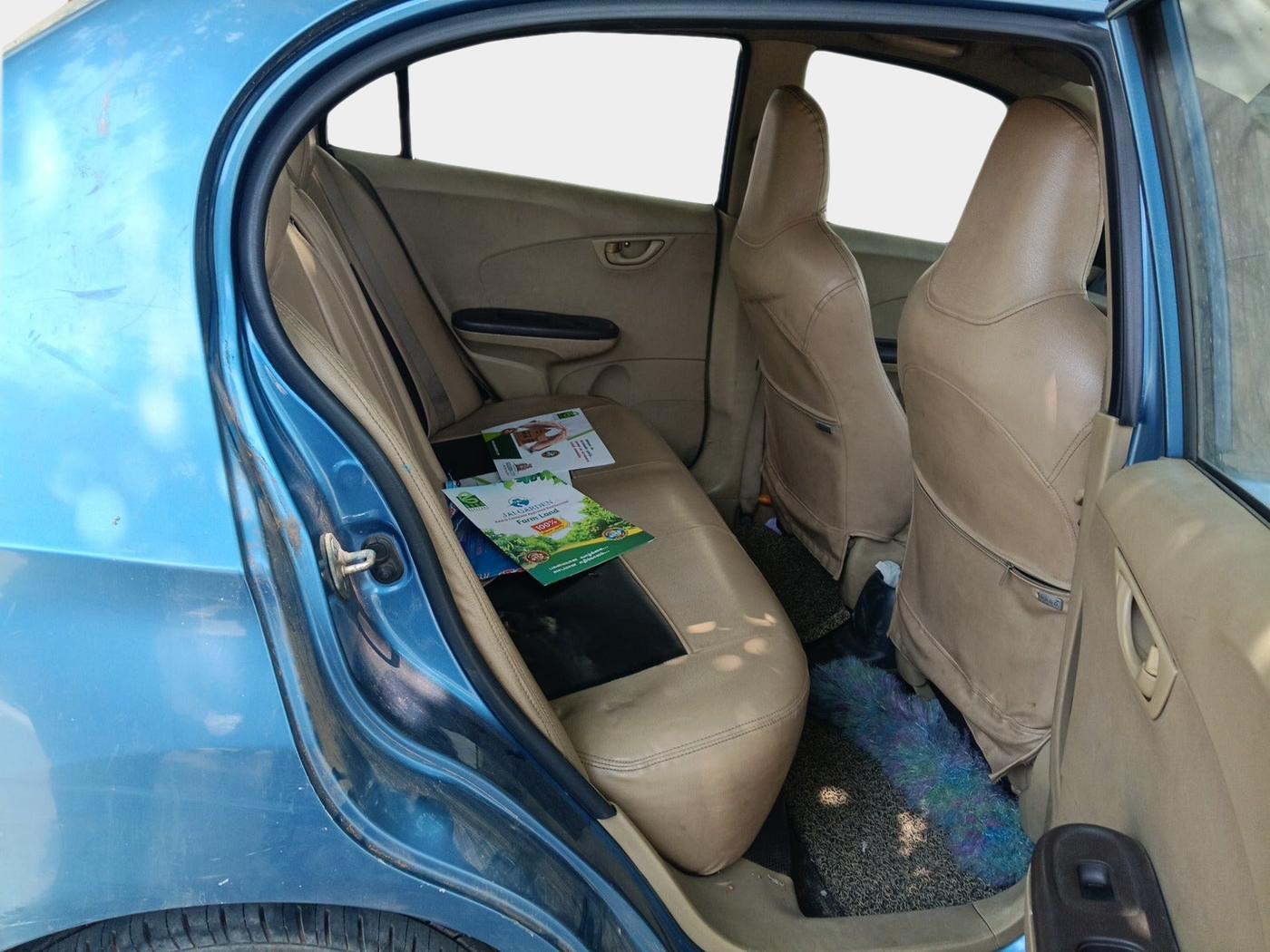 2014 Honda Amaze 1.5L I-DTEC S, Diesel, Manual, 1,80,882 km, interior