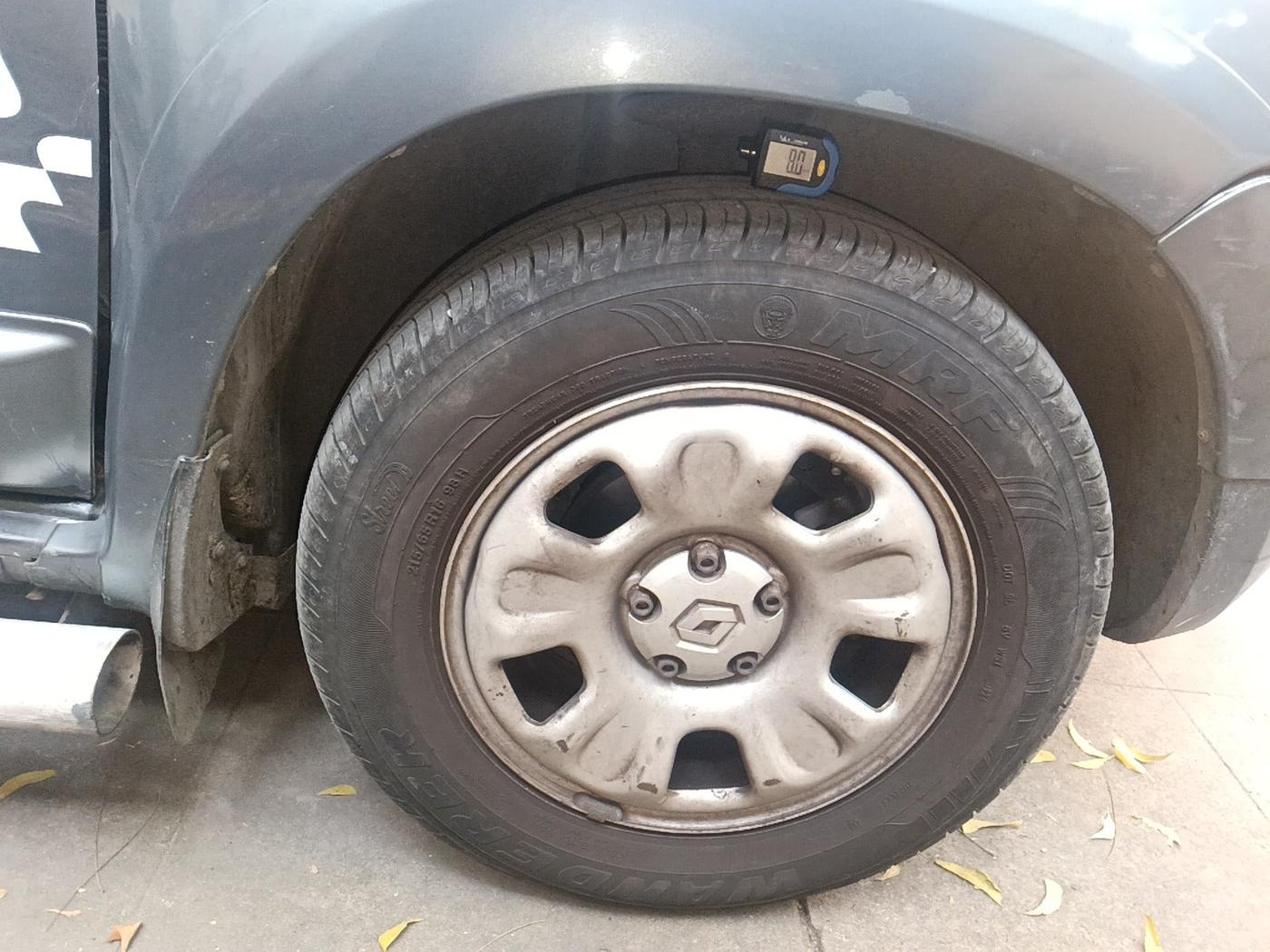 2014 Renault Duster 85 PS RXE DIESEL, Diesel, Manual, 1,07,506 km, tyre