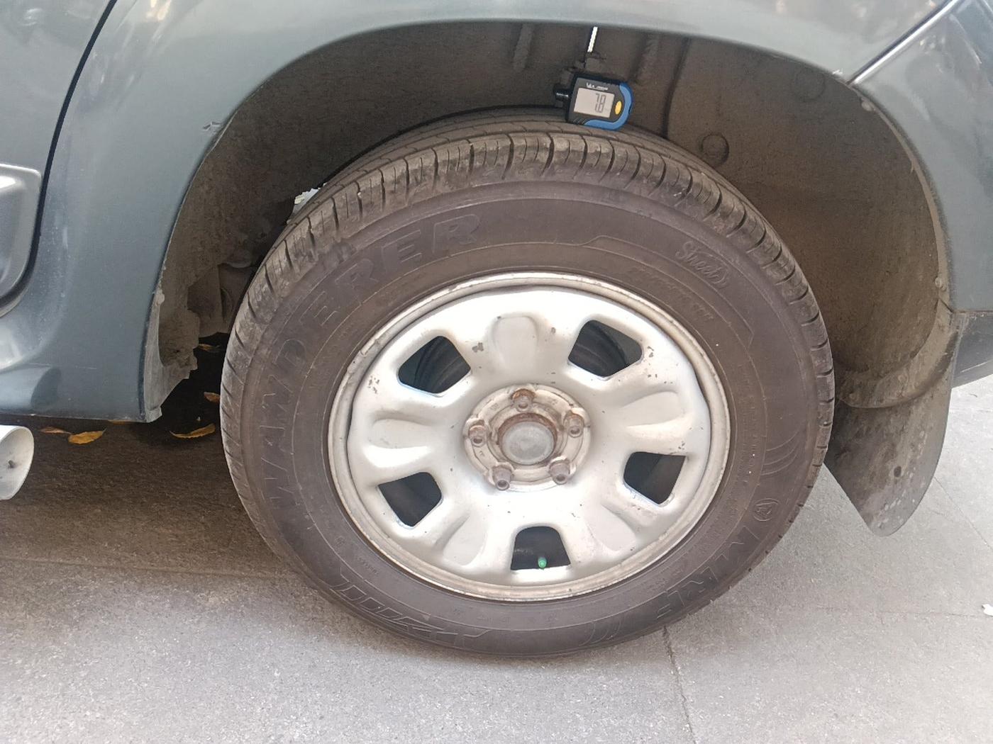 2014 Renault Duster 85 PS RXE DIESEL, Diesel, Manual, 1,07,506 km, tyre