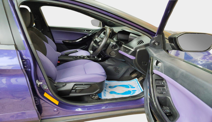 2023 Tata NEXON FEARLESS DUAL TONE 1.5 DIESEL, Diesel, Manual, 9,033 km, interior