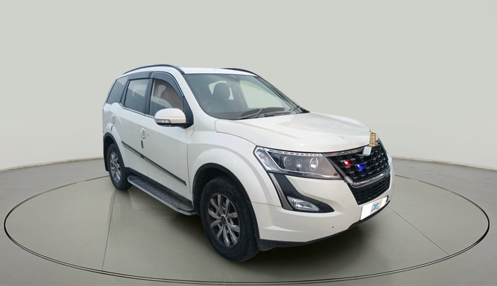 2018 Mahindra XUV500 W7, Diesel, Manual, 66,846 km, exterior