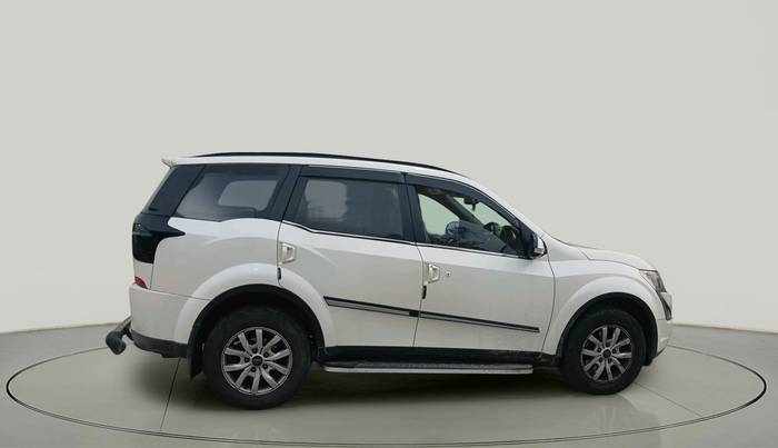 2018 Mahindra XUV500 W7, Diesel, Manual, 66,846 km, exterior