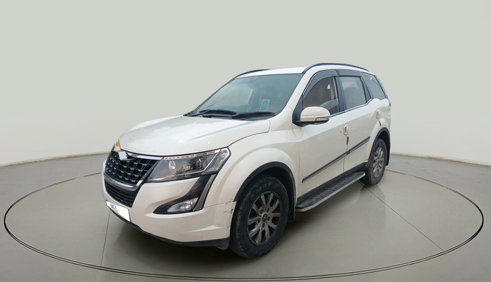 2018 Mahindra XUV500 W7, Diesel, Manual, 66,846 km, exterior