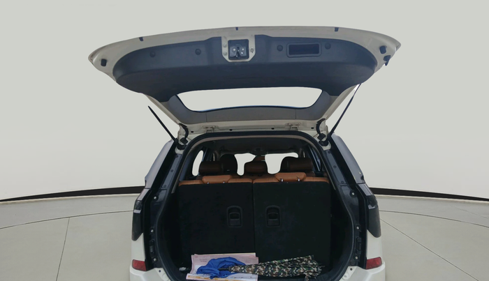 2018 Mahindra XUV500 W7, Diesel, Manual, 66,846 km, exterior