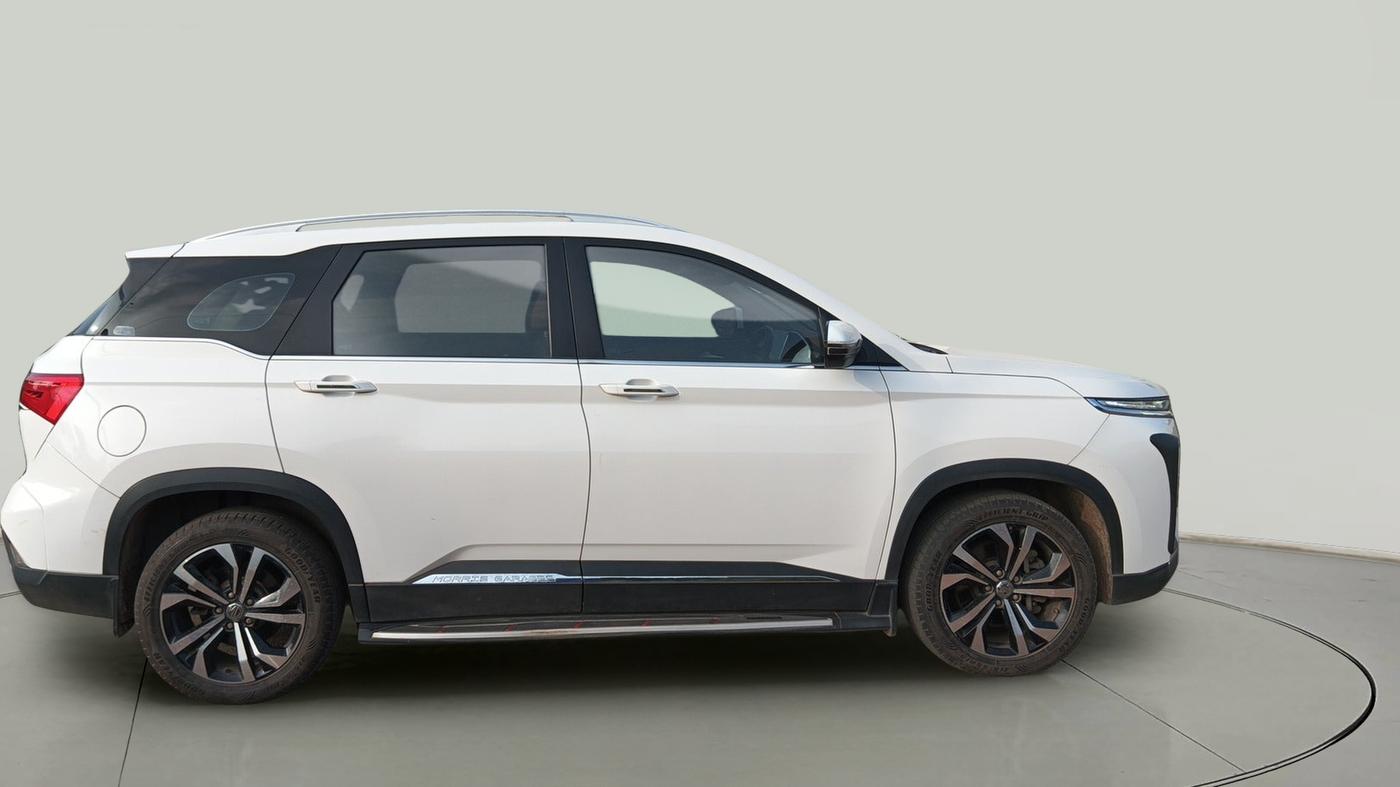 2023 MG HECTOR PLUS SAVVY PRO 1.5 TURBO CVT 7 STR, Petrol, Automatic, 15,049 km, exterior
