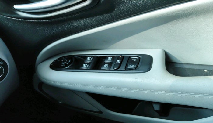 2020 Jeep Compass LONGITUDE PLUS 1.4 PETROL AT, Petrol, Automatic, 41,319 km, interior