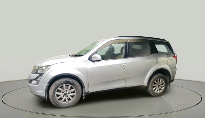 2015 Mahindra XUV500 W10, Diesel, Manual, 1,25,086 km, exterior