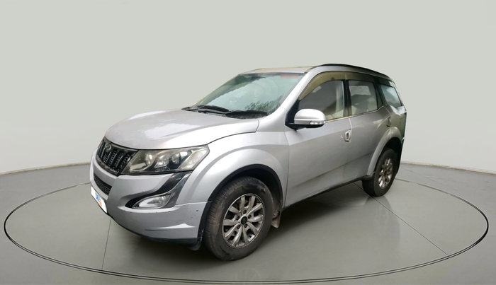 2015 Mahindra XUV500 W10, Diesel, Manual, 1,25,086 km, exterior