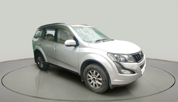 2015 Mahindra XUV500 W10, Diesel, Manual, 1,25,086 km, exterior