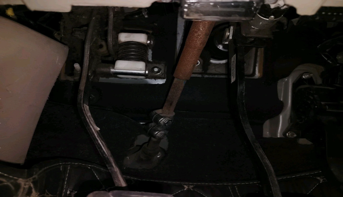 2015 Mahindra XUV500 W10, Diesel, Manual, 1,25,086 km, interior