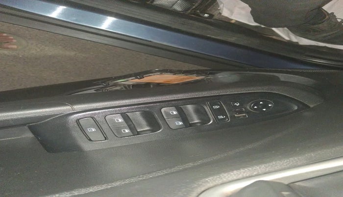 2020 Hyundai VENUE SX 1.0 TURBO IMT, Petrol, Manual, 29,252 km, interior