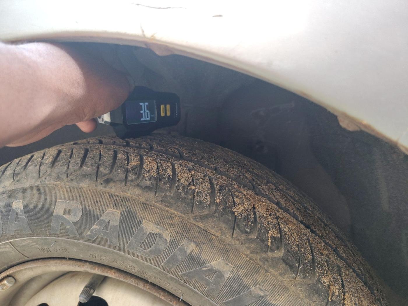 2011 Tata Indica Vista TERRA TDI, Diesel, Manual, 49,116 km, tyre