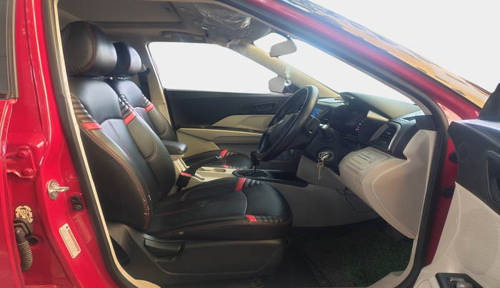 2021 Mahindra XUV300 W6 1.5 DIESEL AMT, Diesel, Automatic, 50,996 km, interior