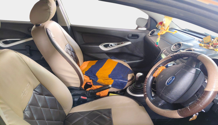 2011 Ford Figo TITANIUM 1.4 DIESEL, Diesel, Manual, 1,41,093 km, interior