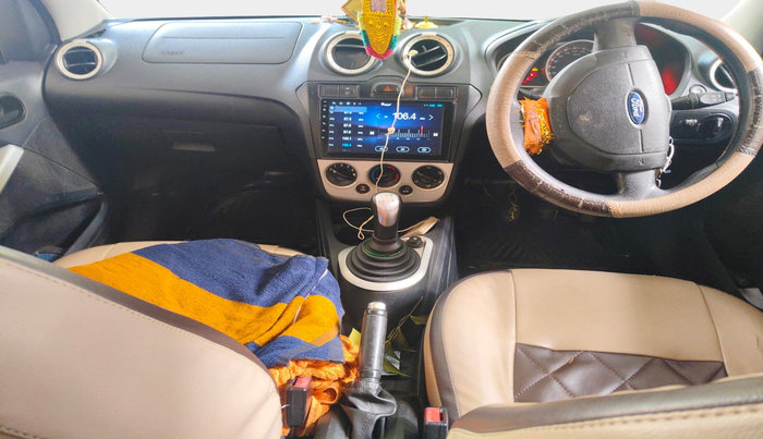 2011 Ford Figo TITANIUM 1.4 DIESEL, Diesel, Manual, 1,41,093 km, interior