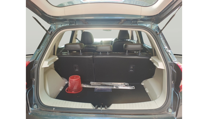 2020 Mahindra XUV300 W6 1.5 DIESEL AMT, Diesel, Automatic, 44,949 km, exterior