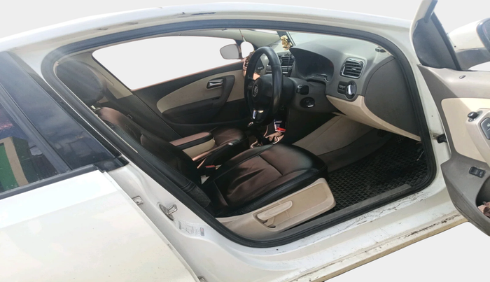 2011 Volkswagen Vento HIGHLINE DIESEL 1.6, Diesel, Manual, 15 km, interior