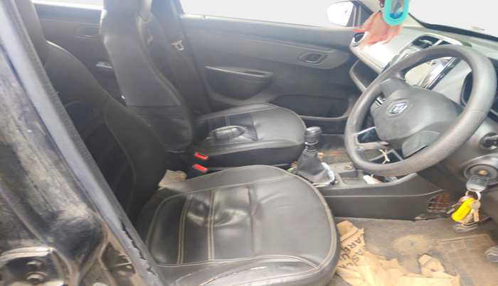 2017 Renault Kwid RXT 0.8, Petrol, Manual, 1,01,875 km, interior