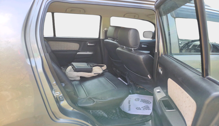 2015 Maruti Wagon R 1.0 VXI, Petrol, Manual, 31,432 km, interior