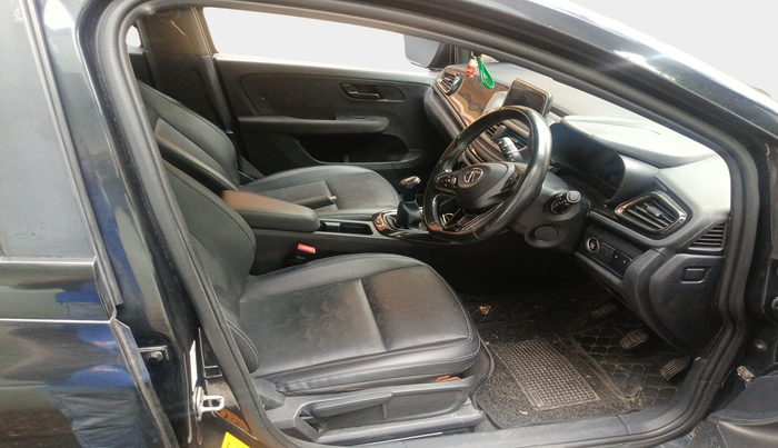2023 Tata ALTROZ XZ PLUS DIESEL DARK EDITION, Diesel, Manual, 47,697 km, interior